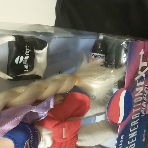 1989 Pepsi Doll!  GeneratioNEXT! - Picture 3 of 7